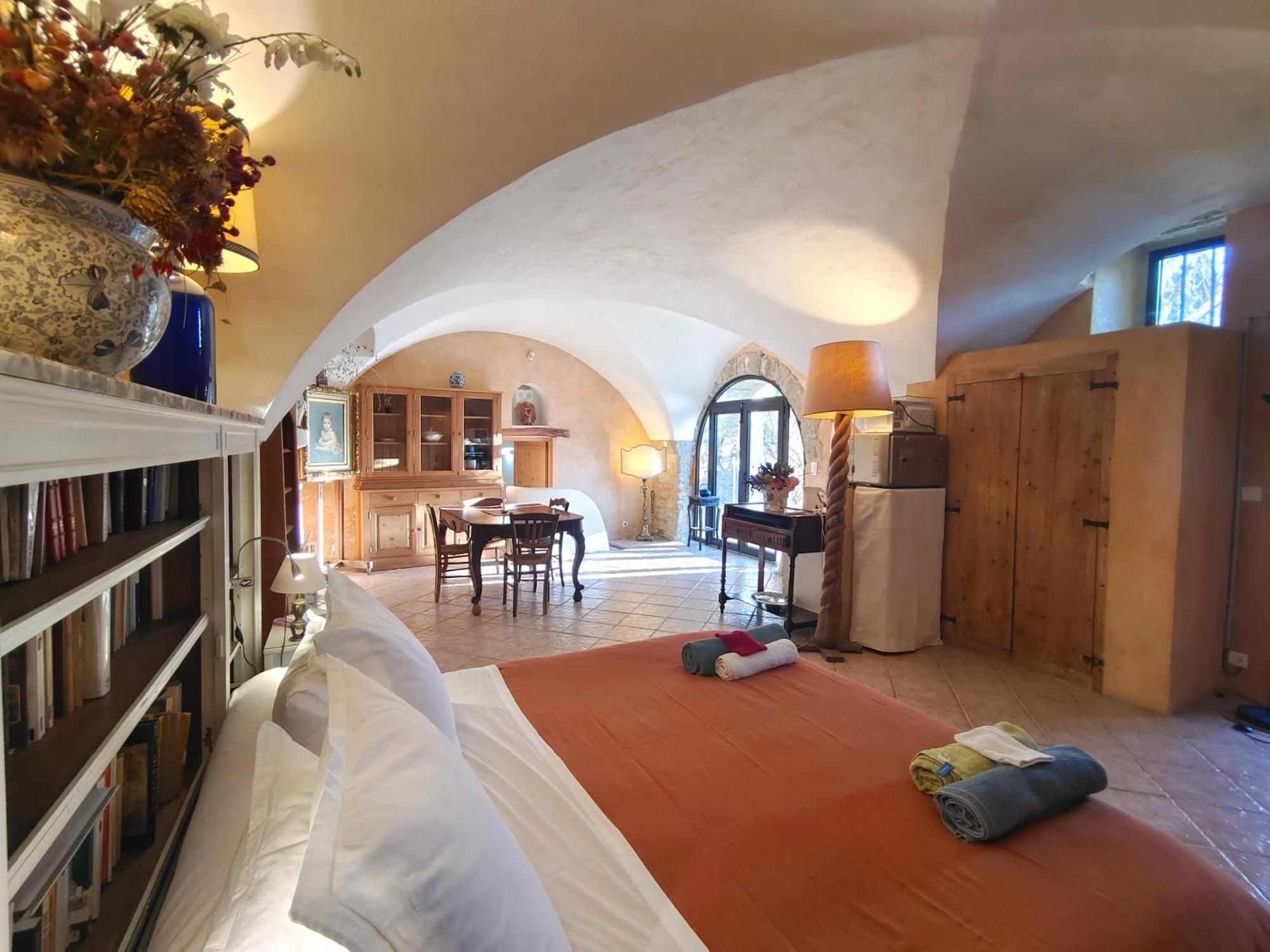 Rue Du Chateau A Cabrieres D'Avignon Bed and Breakfast Εξωτερικό φωτογραφία