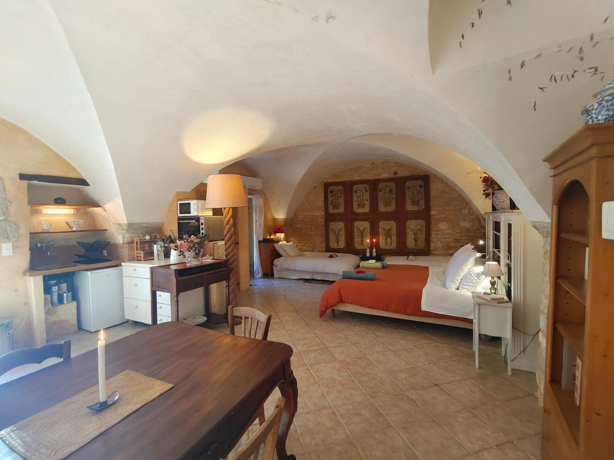 Rue Du Chateau A Cabrieres D'Avignon Bed and Breakfast Εξωτερικό φωτογραφία
